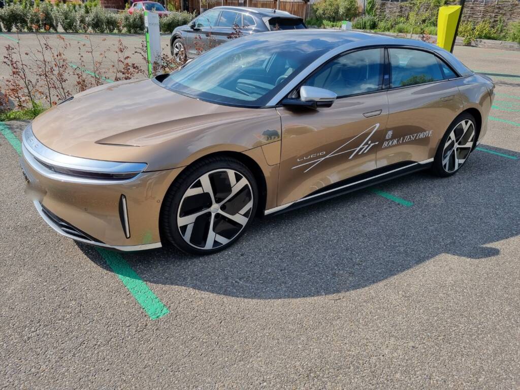 Lucid Air - side view 3 - EVshop